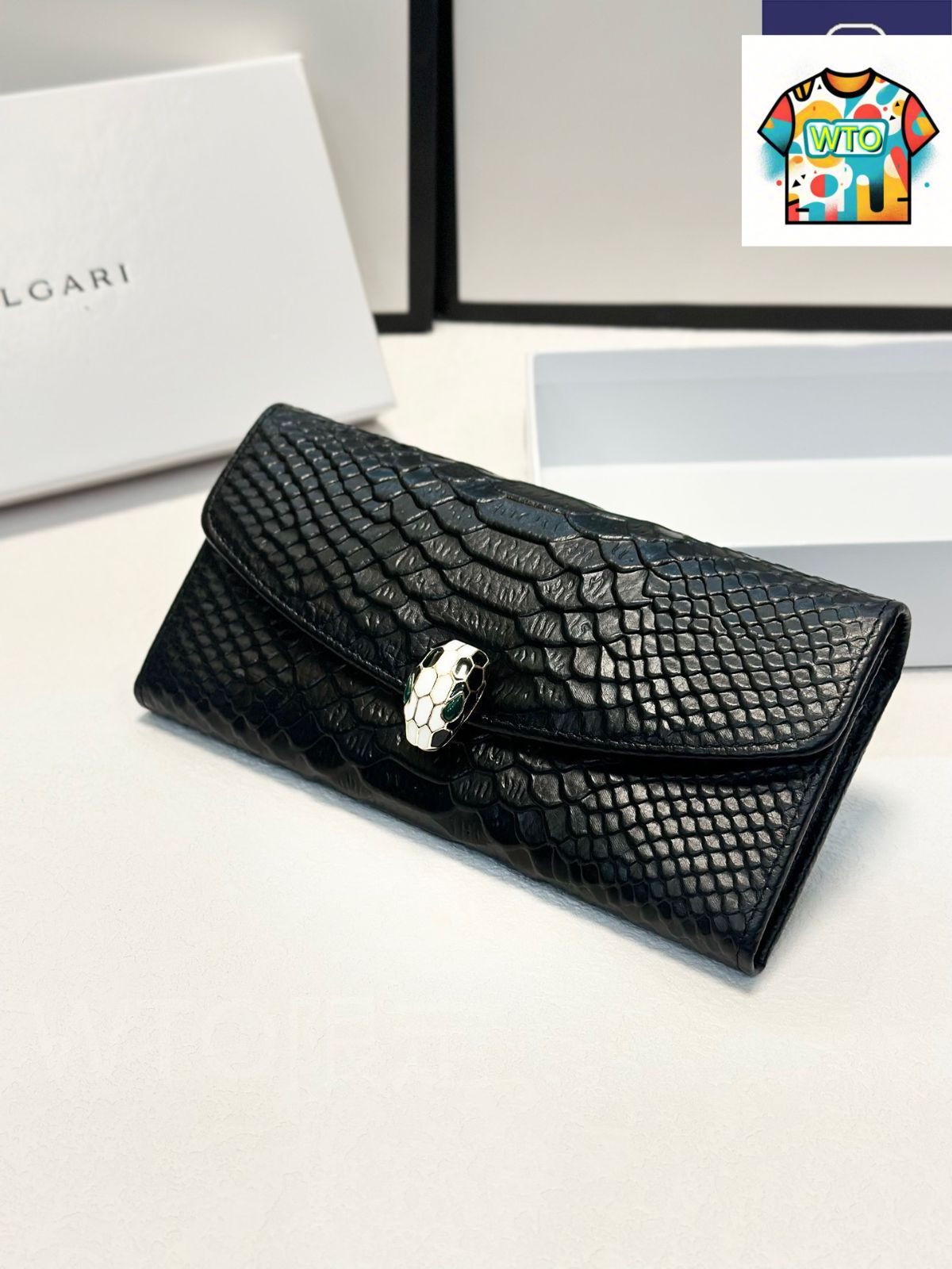 原版牛皮を採用し優れた仕上げを備える