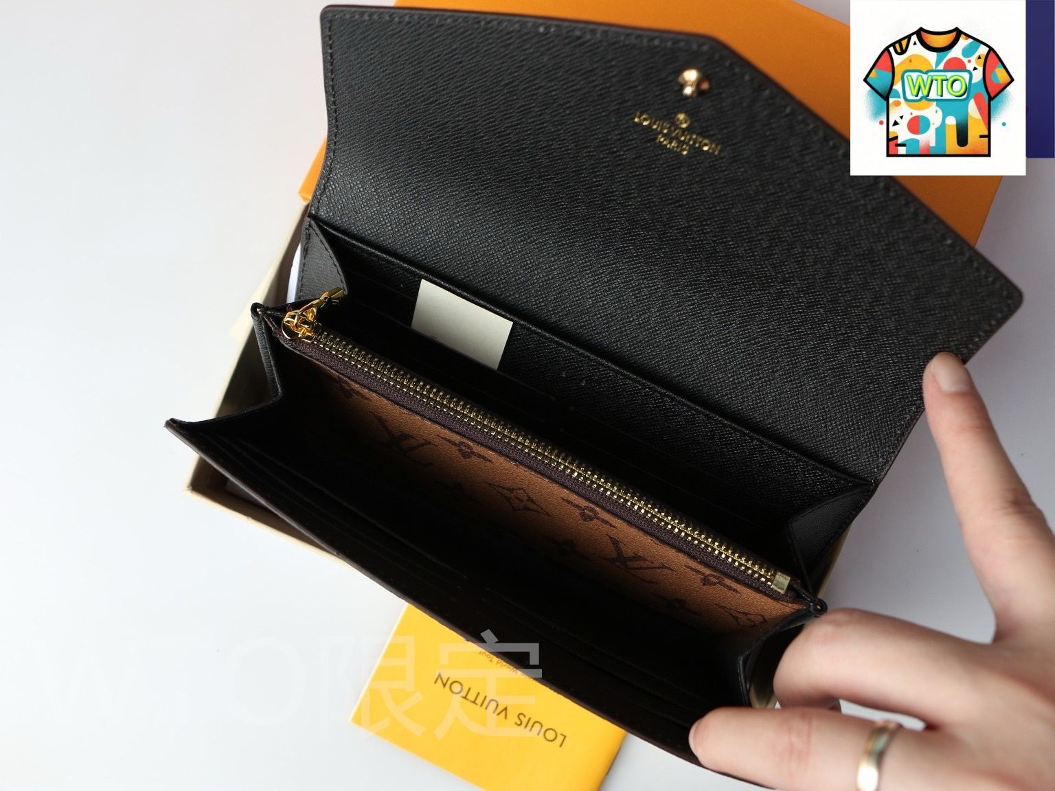  今日 Louis Vuitton ルイ ヴィトン サラ 財布 モノグラム帆布を使用 銘紋ボタンで装飾 財布 キッズファッション小物