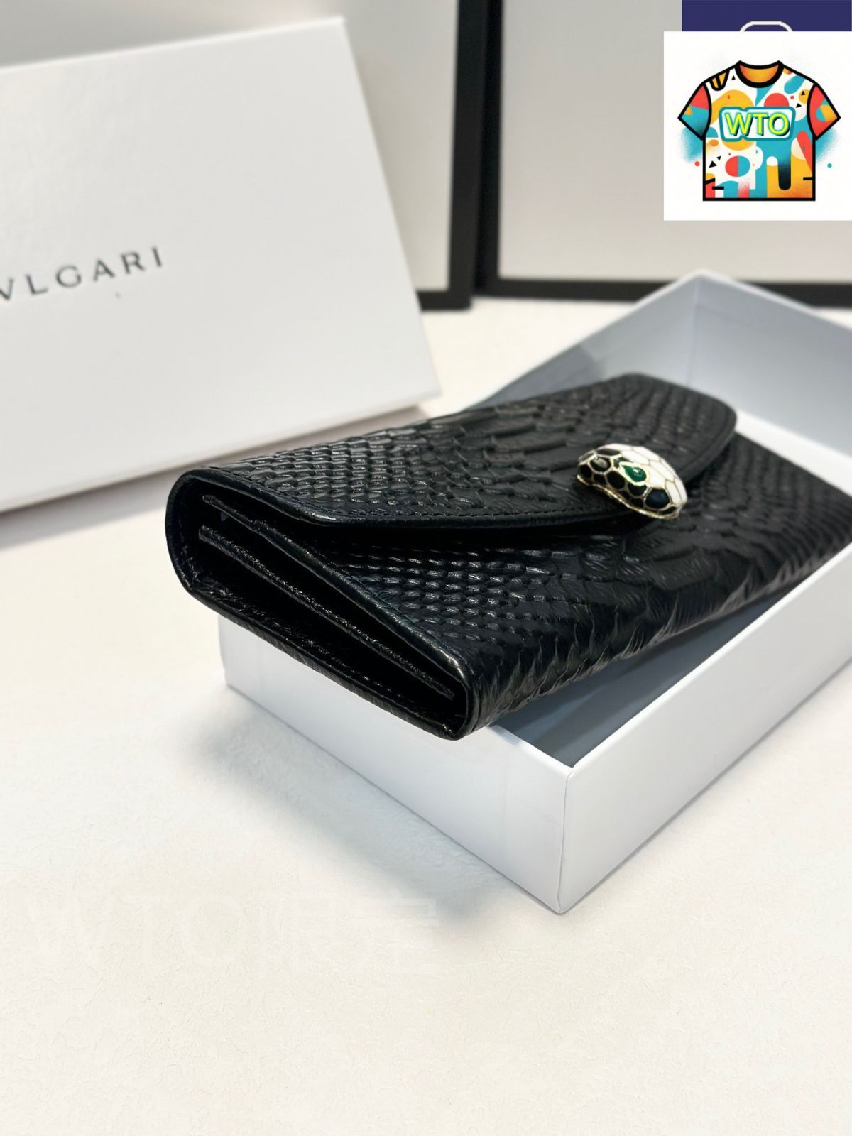 原版牛皮を採用し優れた仕上げを備える