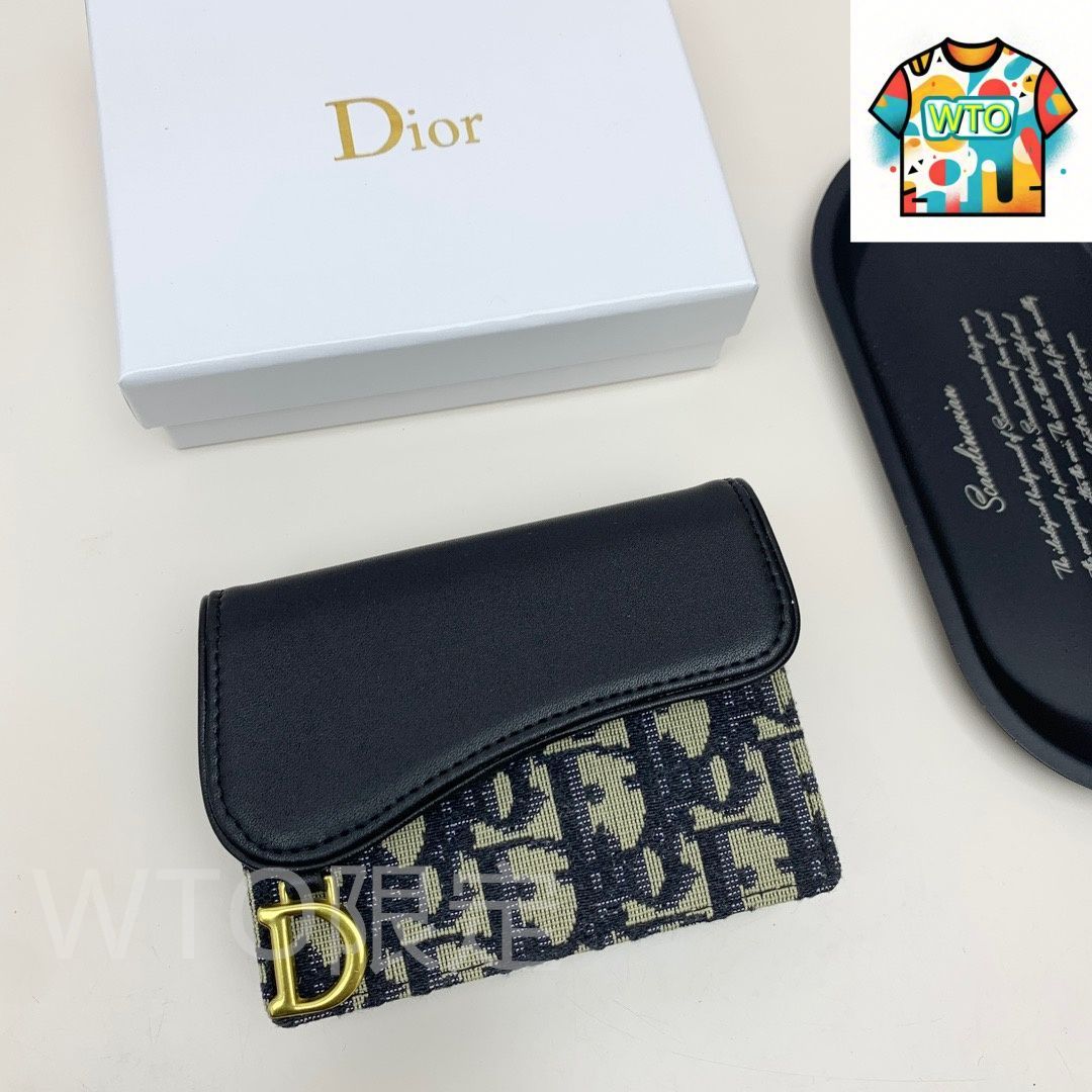 今日 Dior ディオール 最新サドルカードケースシリーズ オブリーク柄と金箔押し D ロゴを備える