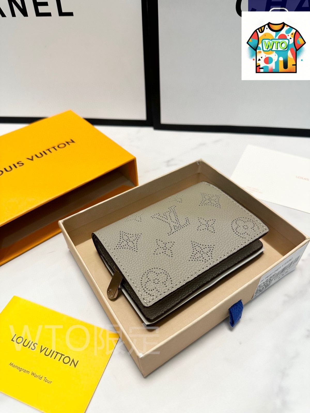 WTO通販 Louis Vuitton ルイヴィトン ク ウォレット 柔らかいマヒナ小牛皮とパンチング装飾を採用-WTO輸入-LFH 53