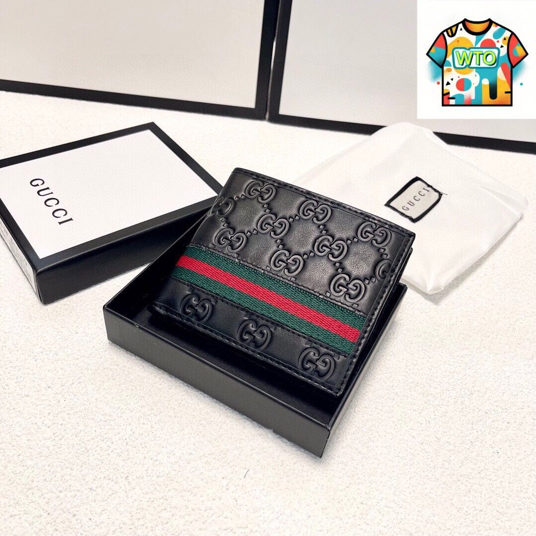今日 Gucci グッチ GG スプリームキャンバスシリーズ 同 新ショート財布 牛皮内張り