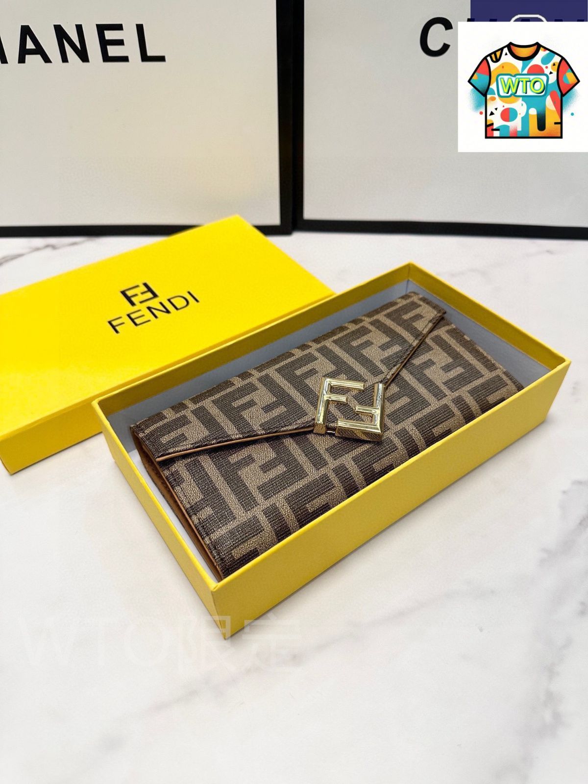 今日 Fendi フェンディ ロングウォレットシリーズ 頭層牛皮とカスタムハードウェアを採用