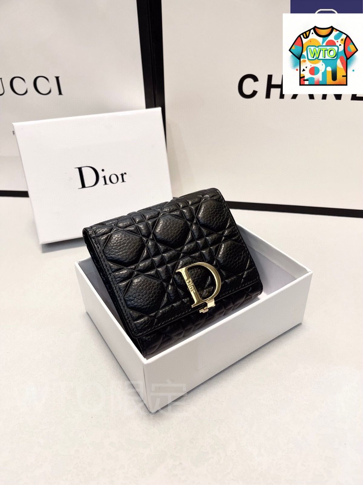 今日 Dior ディオール 財布シリーズ 高品質小牛皮に 古銅金具を備える