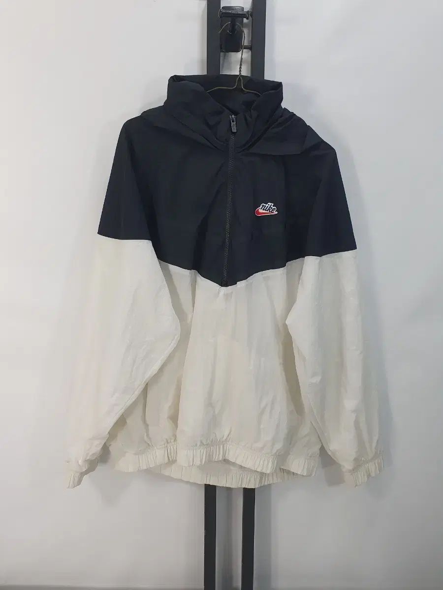 ナイキ ウィンドブレーカー Anorak アノラック ヘリテイジ ウーブン ジャケット ブラック 白 XL