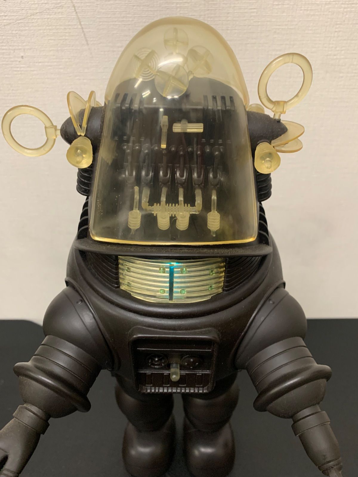 Robby the Robot 英語音声フィギュア ©1997 Turner Entertainment Co. JAPAN