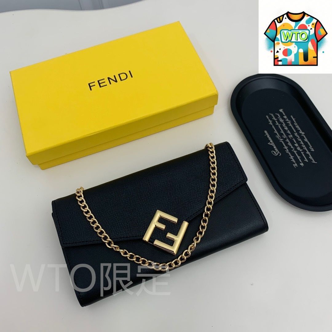 WTO通販 Fendi フェンディ ショルダーウォレット レザーと精巧なハードウェアを備えたデザイン WTO輸入 NHA 02