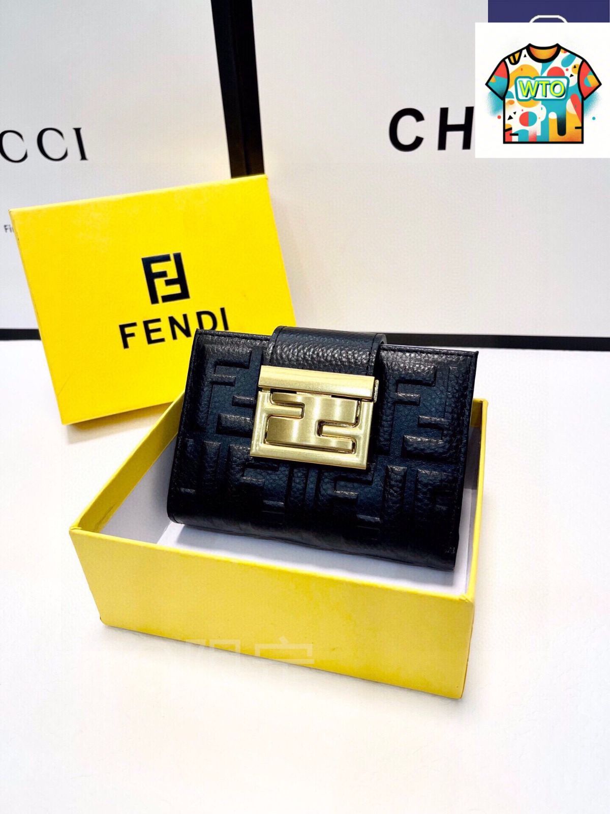 今日 Fendi フェンディ 三つ折り短財布 クラシックデザインと精密な仕上げ 耐久性に優れ-WTO輸入2