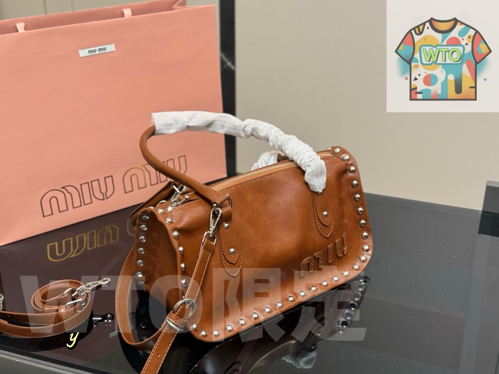 ファジー アームバッグ