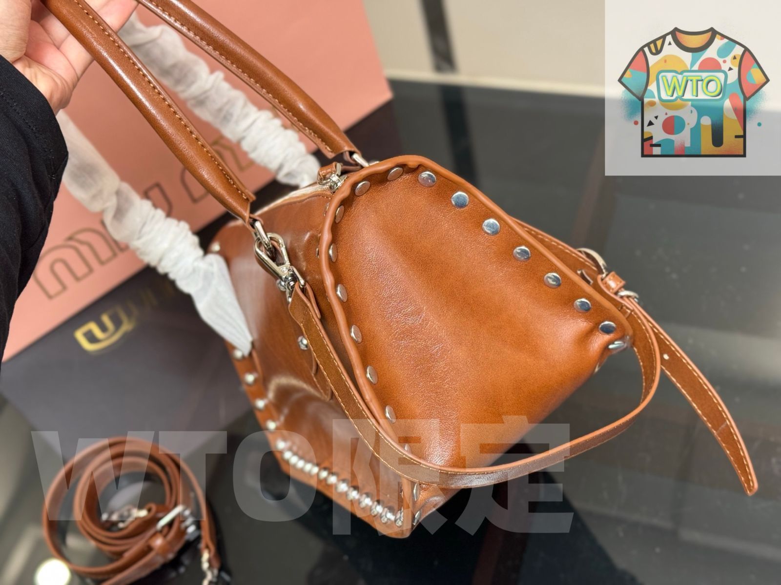 ファジー アームバッグ