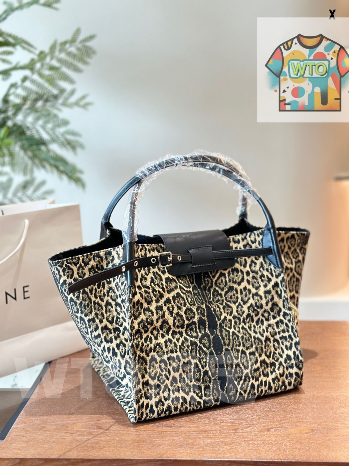 今日 Celine 豹紋 ウィング ショッピングバッグ 在庫 価格です -WT0輸入