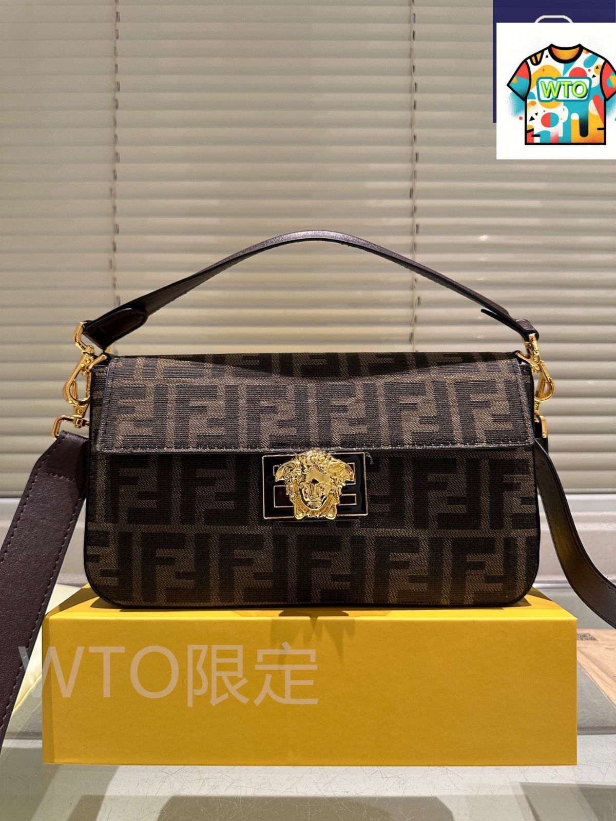 今日 Fendi フェンディ ヴェルサーチェ コラボ バゲットバッグ シリーズ 百搭で秋冬の雰囲気に溶け込み 感に満ちる