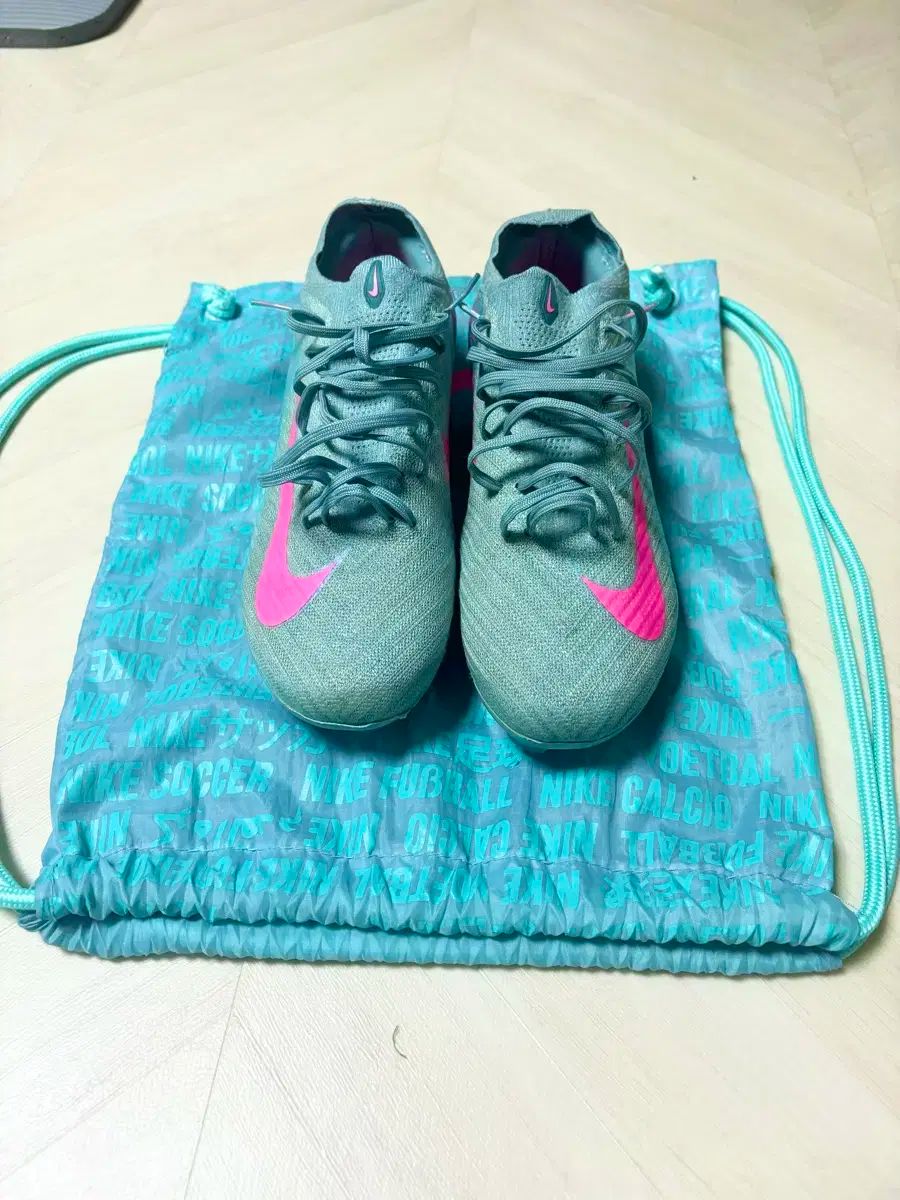 ナイキ マーキュリアル ベイパー 16 FG