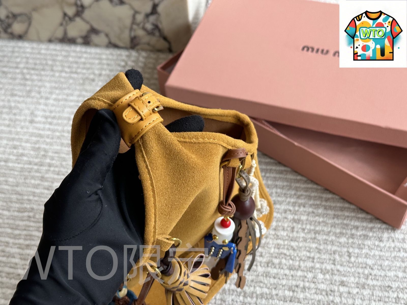 WTO通販 Miu Miu ミュウミュウ スエードバッグ ハンドクラフト 付き 童心と 技を融合-WTO輸入-BYA98