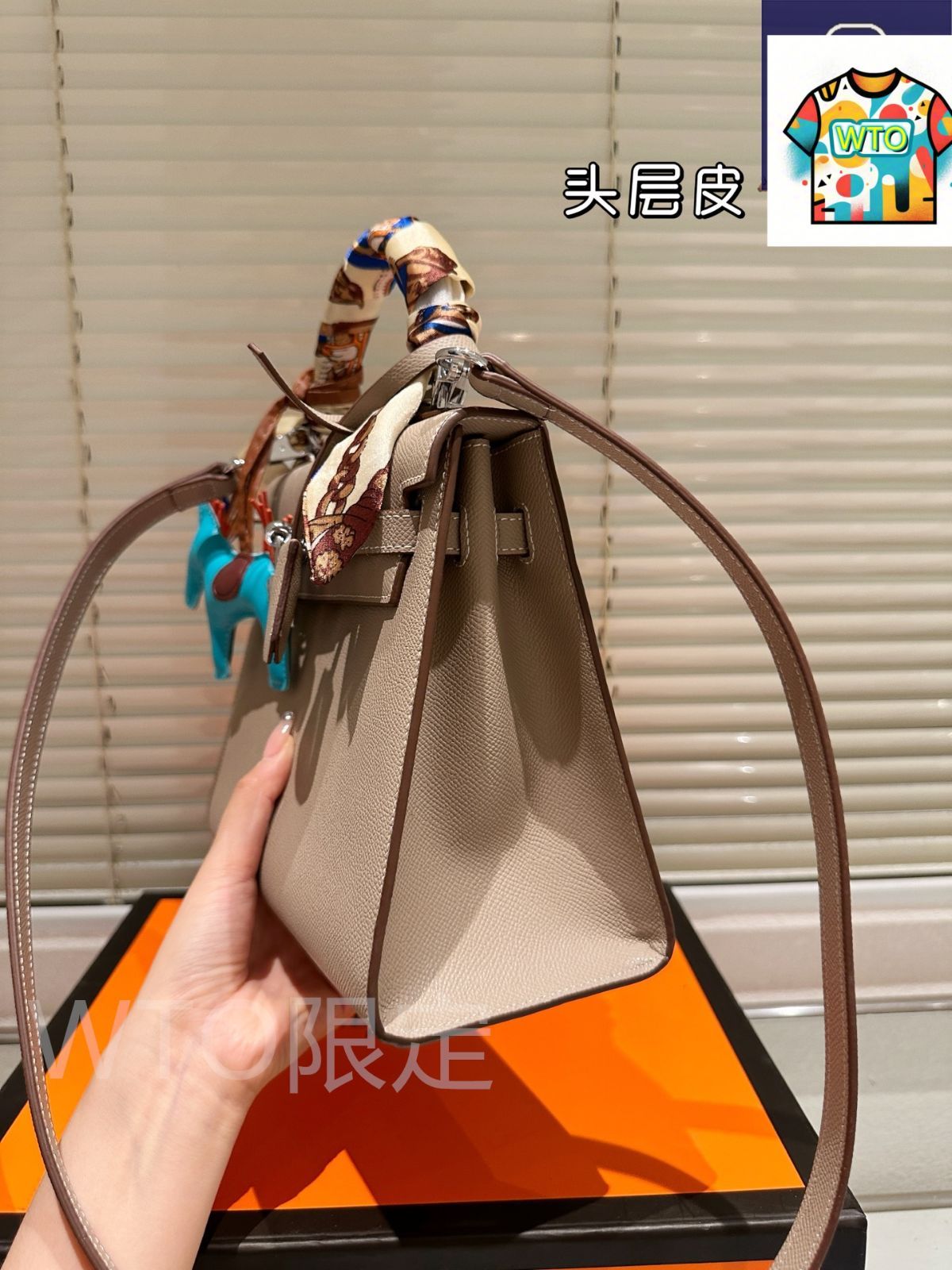 永遠のクラシックが百搭で 上質レザーと正規ハードウェアが風格を添える