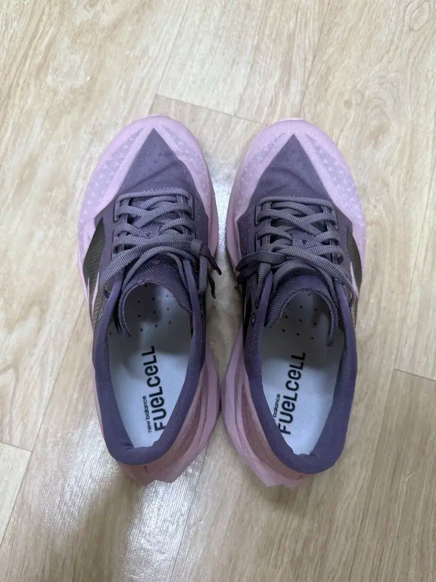 ニューバランス