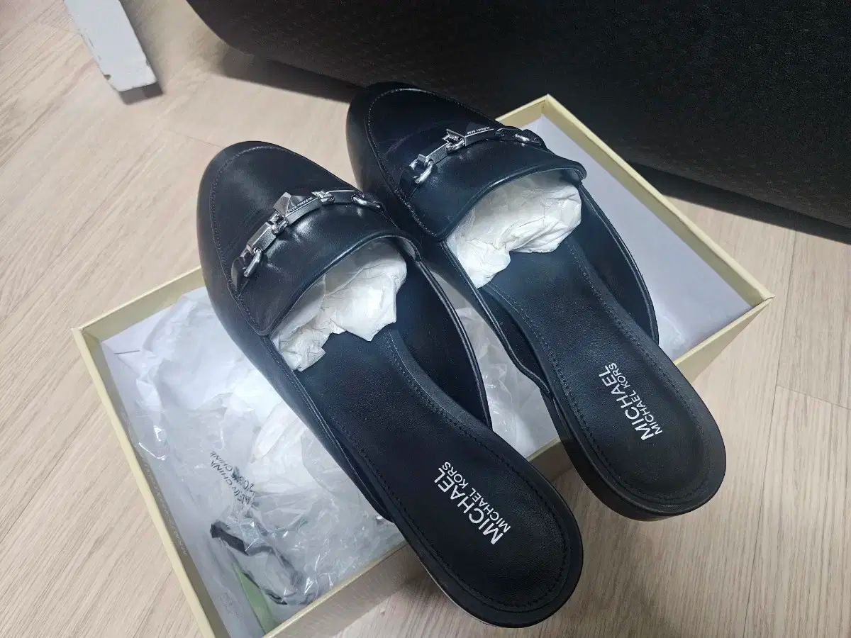 マイケルコース チャー ルトン ミュール US 8