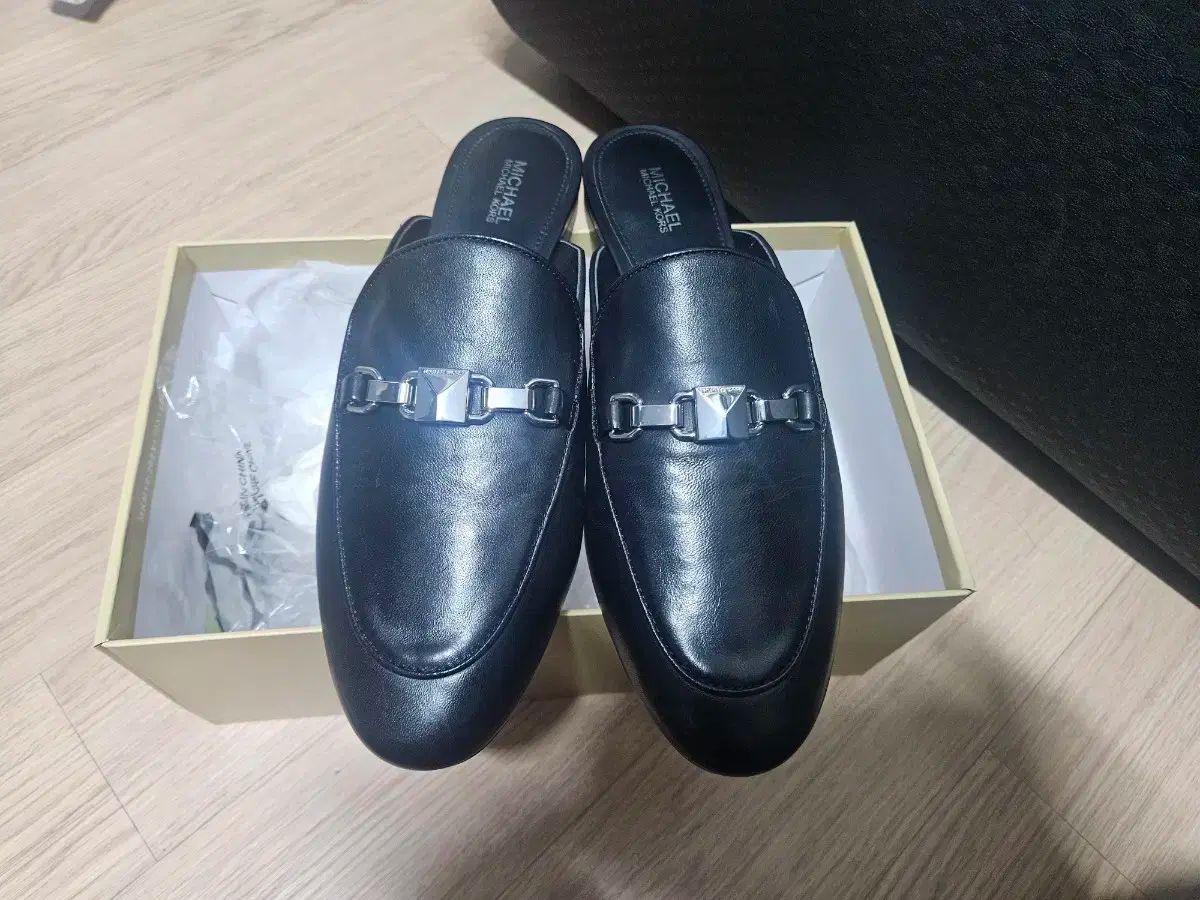 マイケルコース チャー ルトン ミュール US 8