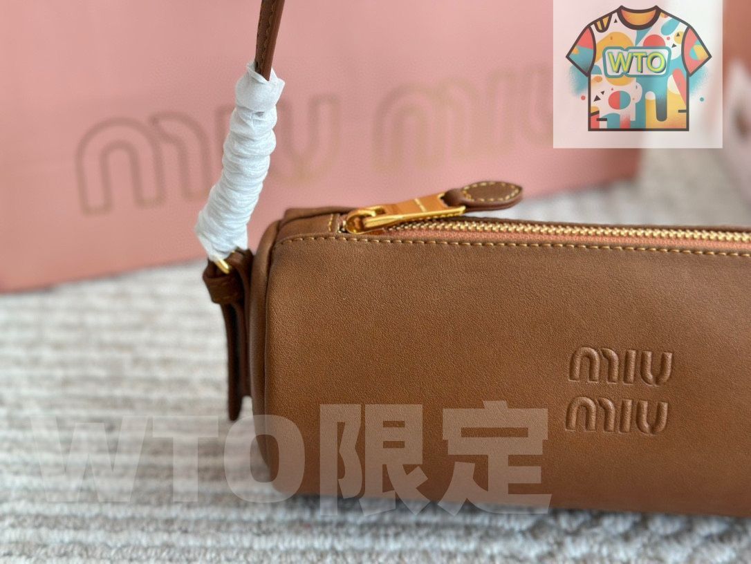 ハードな WTO通販 miumiu ミニ円筒バッグ ヴィンテージナッパレザー-WTO輸入-NLV36
