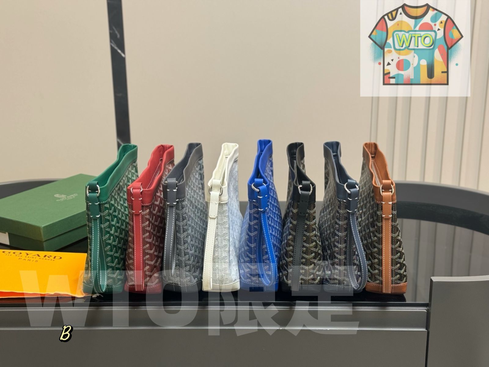 クラッチバッグ