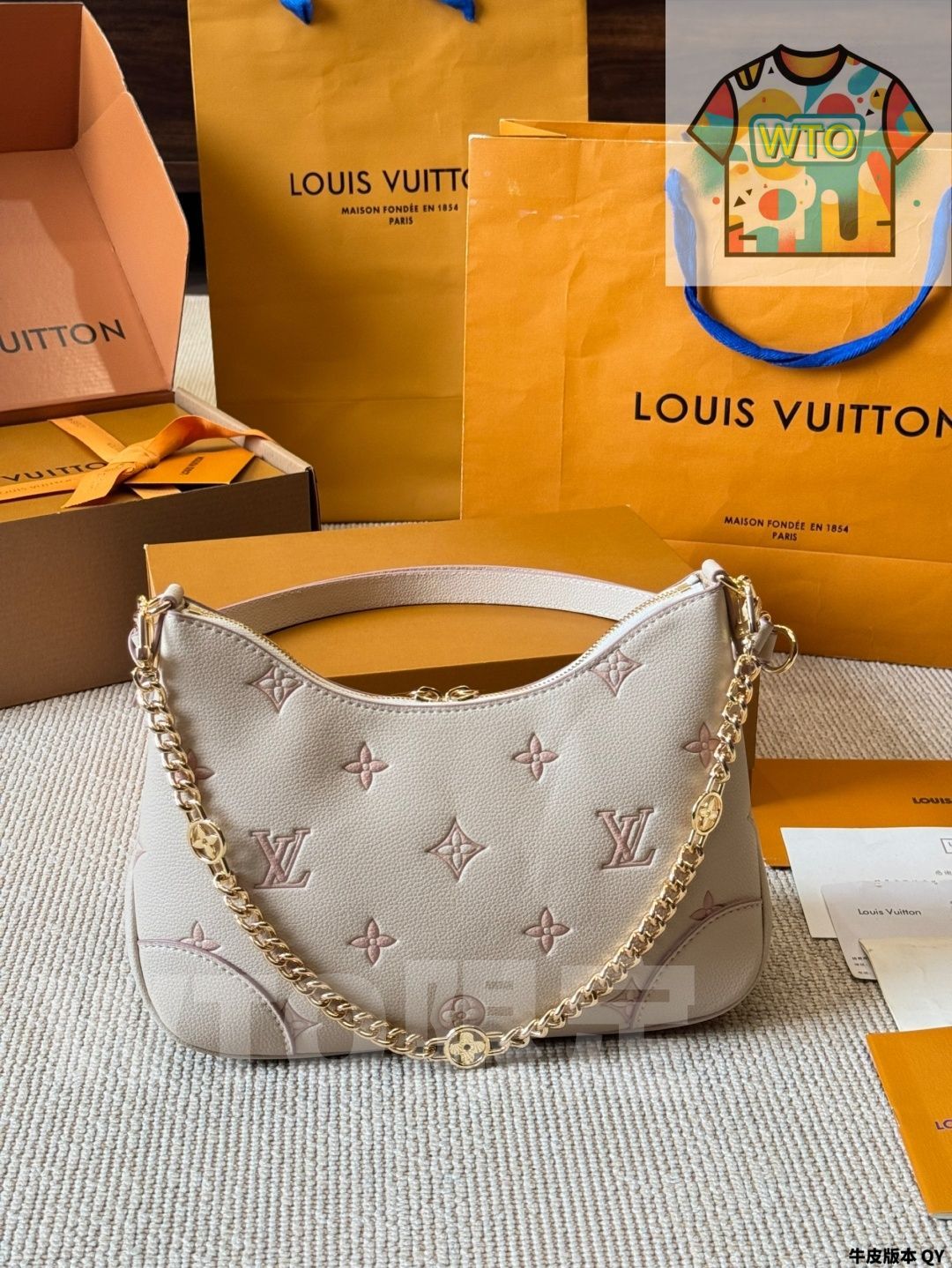 WTO通販 LV Croissant Strawberry Milk 2025 SS ルイヴィトン クロワッサン ストロベリーミルク 2025 春夏 -WTO輸入-QJW20