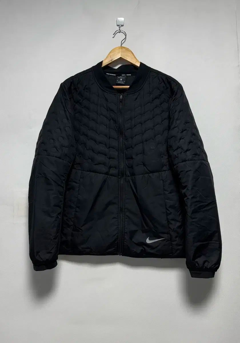 ナイキ スウッシュ エアロロフト グースダウン 95 ブラック