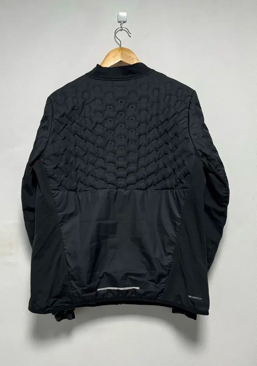 ナイキ スウッシュ エアロロフト グースダウン 95 ブラック