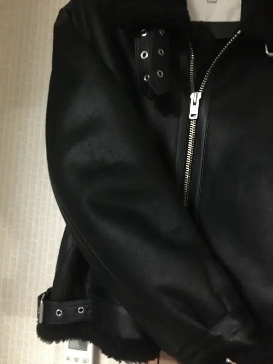 Dunst ムートン ブラック xs