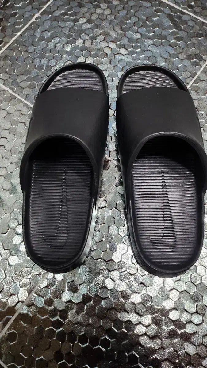 ナイキ チーム スライド スリッパ 290 ODELLYA_COM