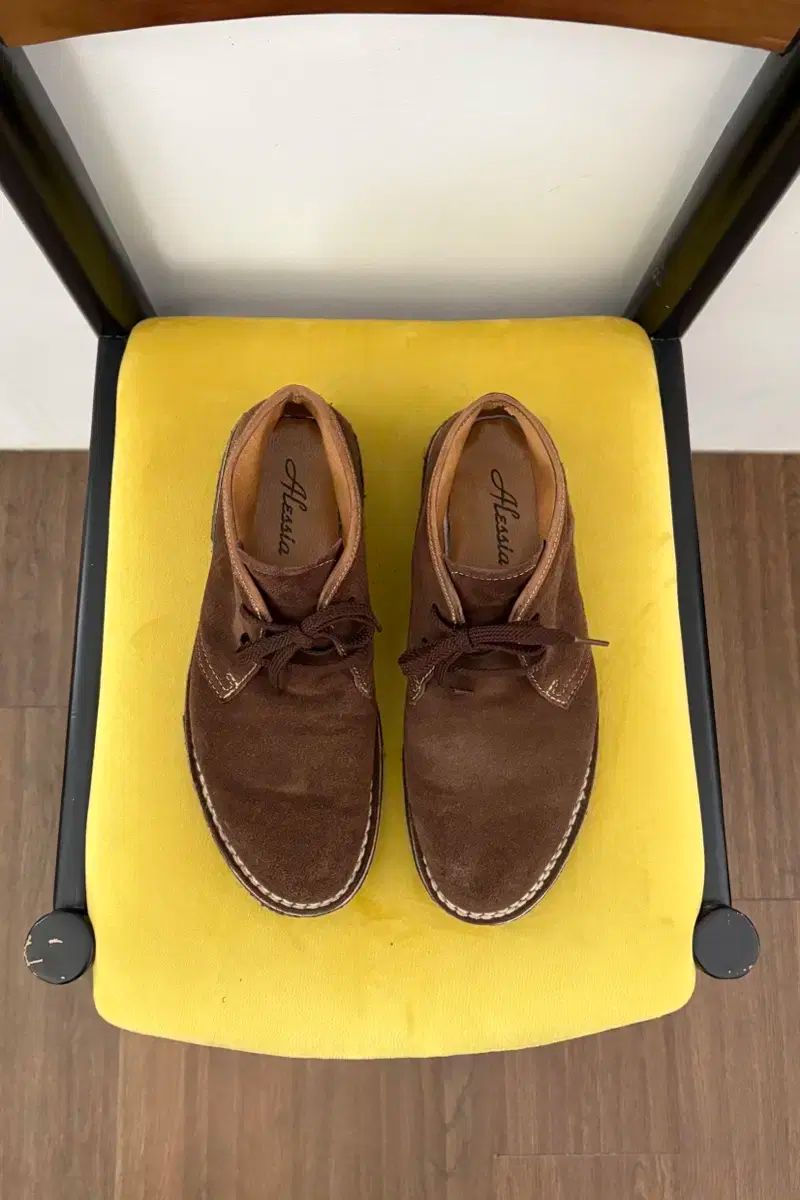 スウェード ブラウン