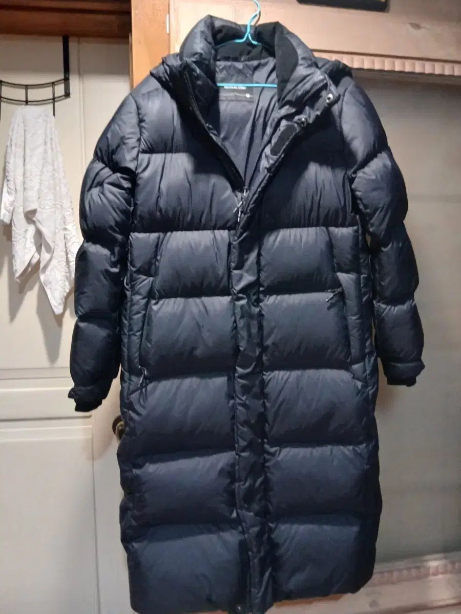 BLACK YAK ブラックヤク グースダウン ロング丈ダウンジャケット D95
