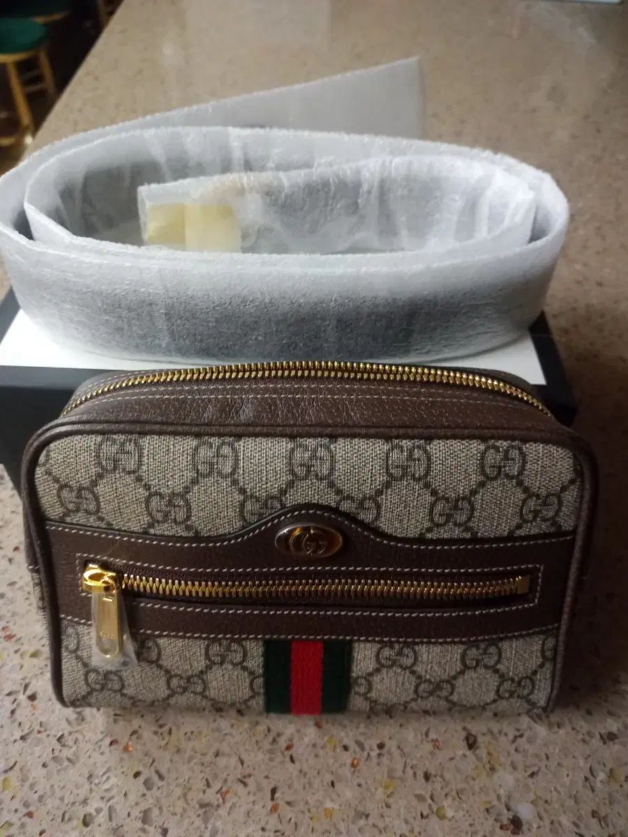 オフィディア ベルトバッグ