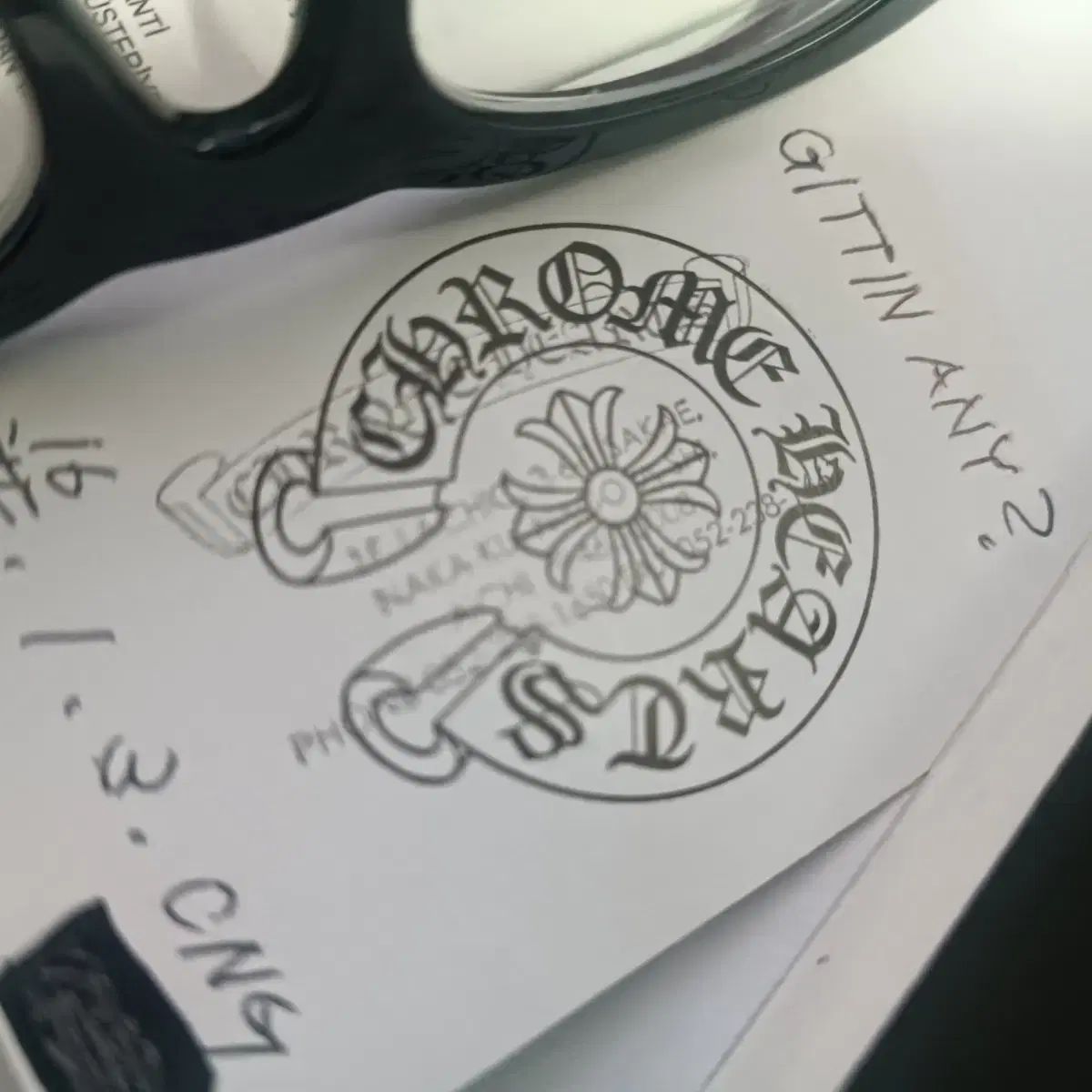 メガネ ギティアニメ