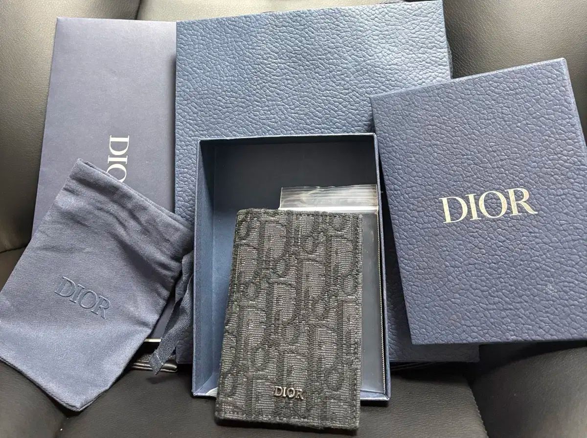 ディオール オブリーク カードウォレット フルセット