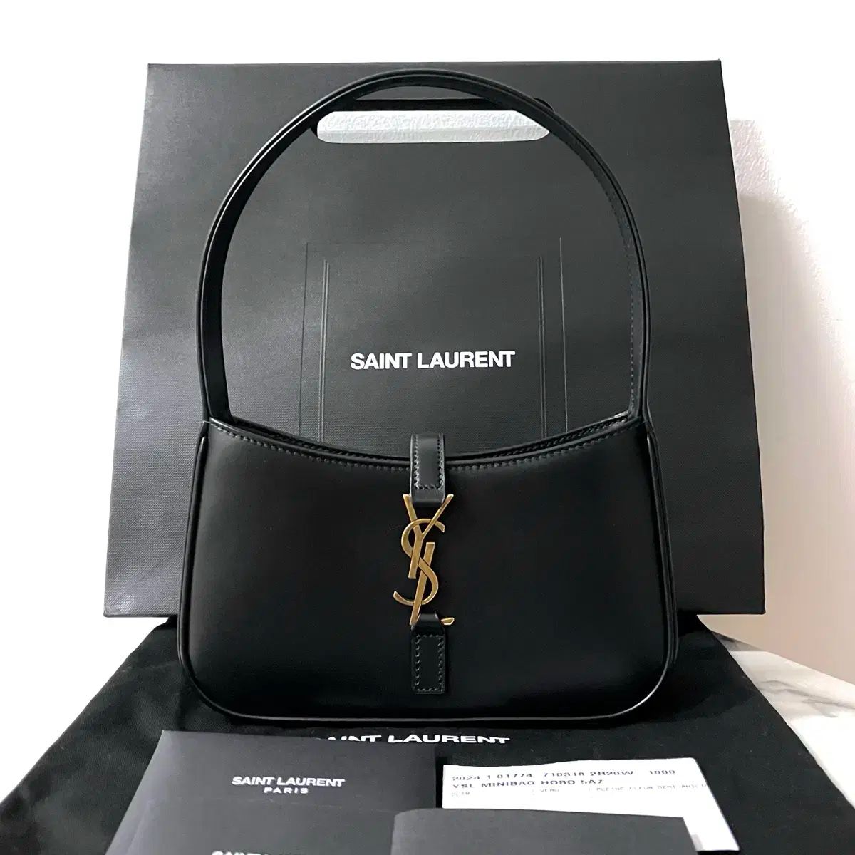 S 級 Saint Laurent サンローラン ミニ HOBO BAG le 5 a 7 バッグ ブラック
