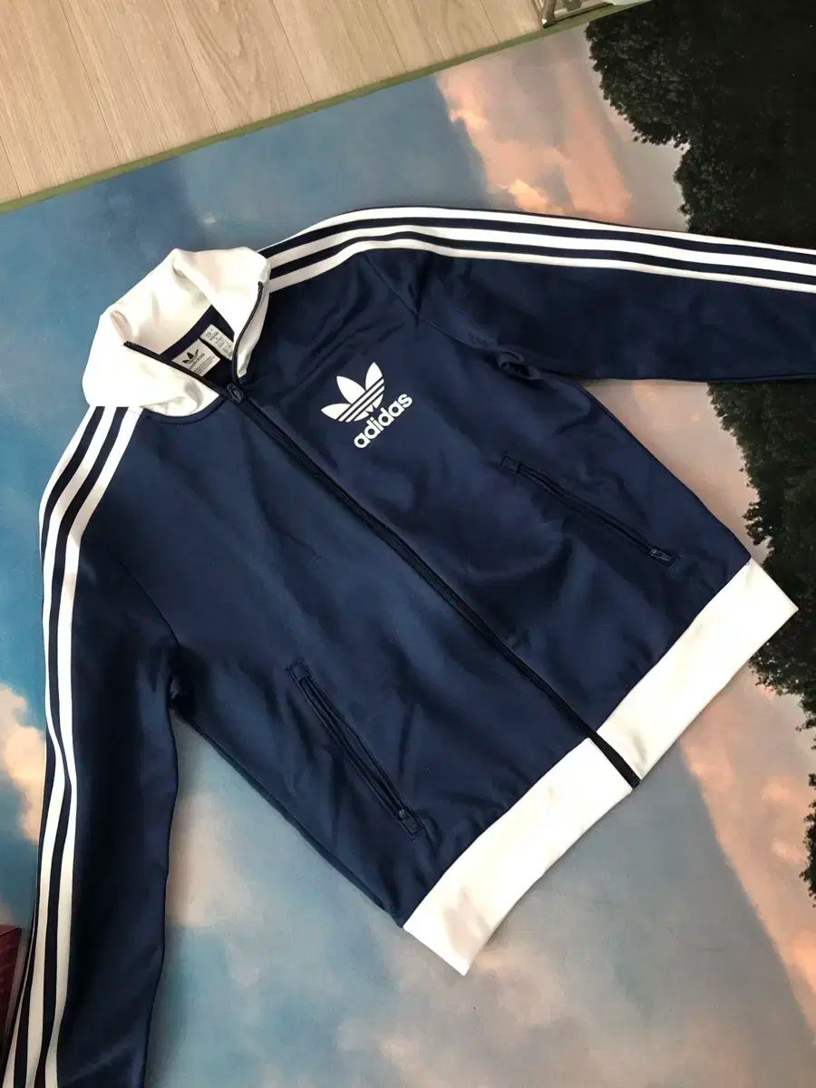アディダス ネイビー トラックジャージ m