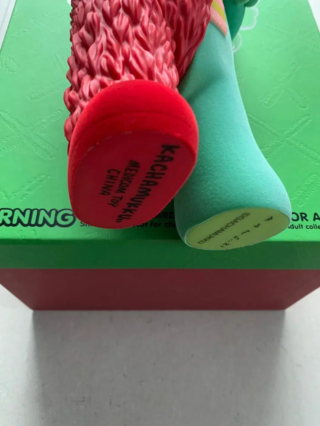 カウズ カチャムク kachamukku