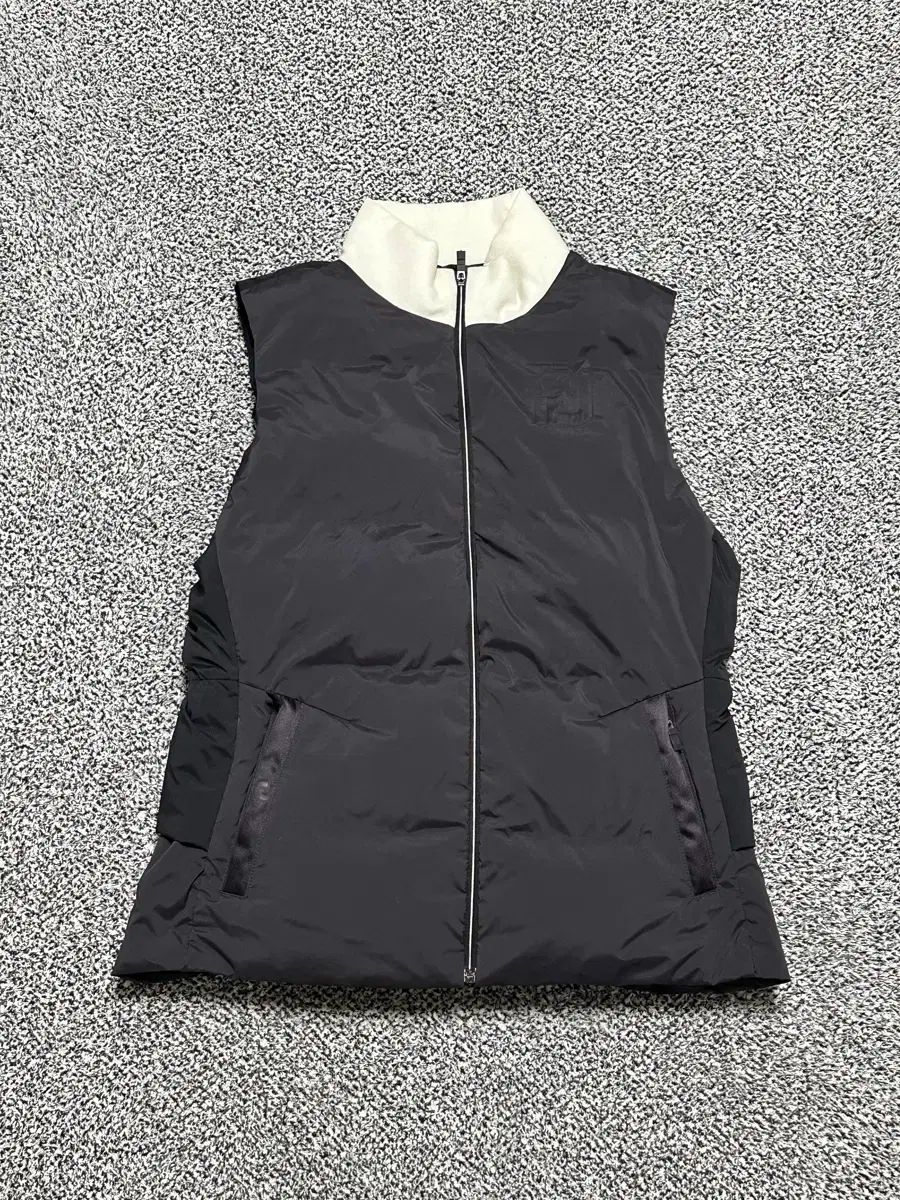 FootJoy フットジョイ レディース 90 グースダウン ゴルフ ダウンベスト 新モデル