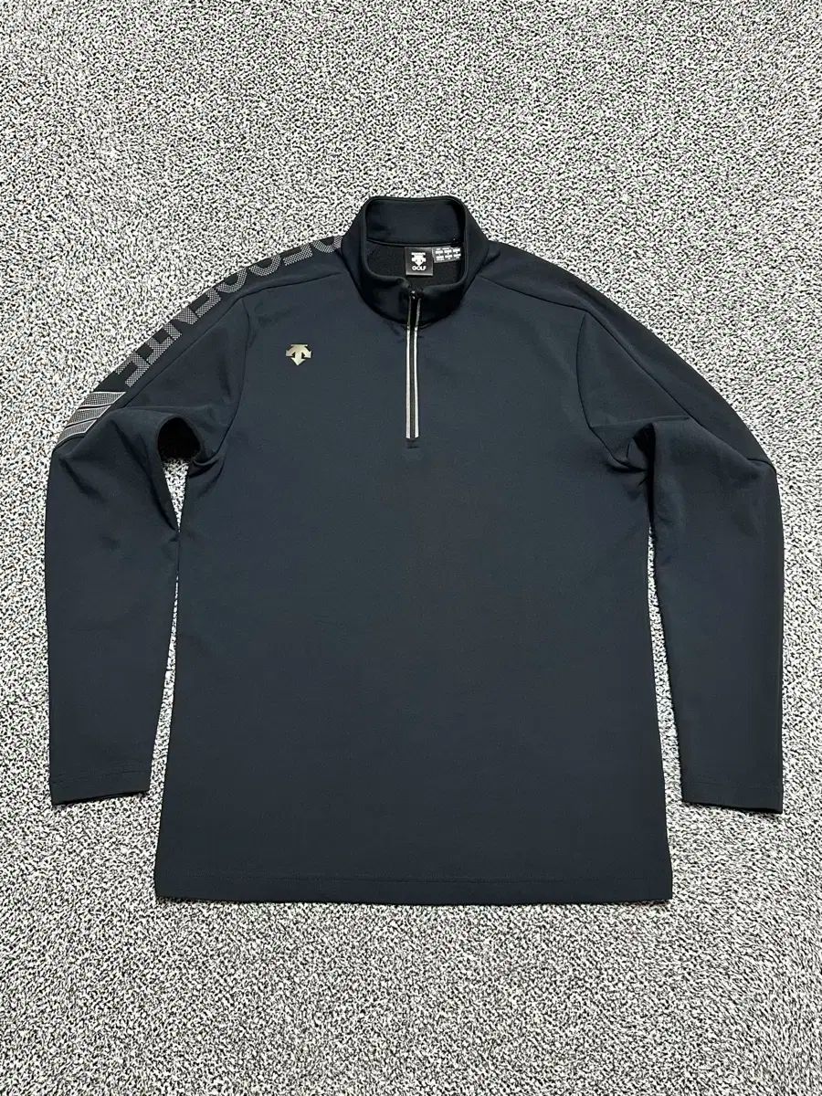 デサントゴルフ メンズ 100 新モデル ハーフジップ