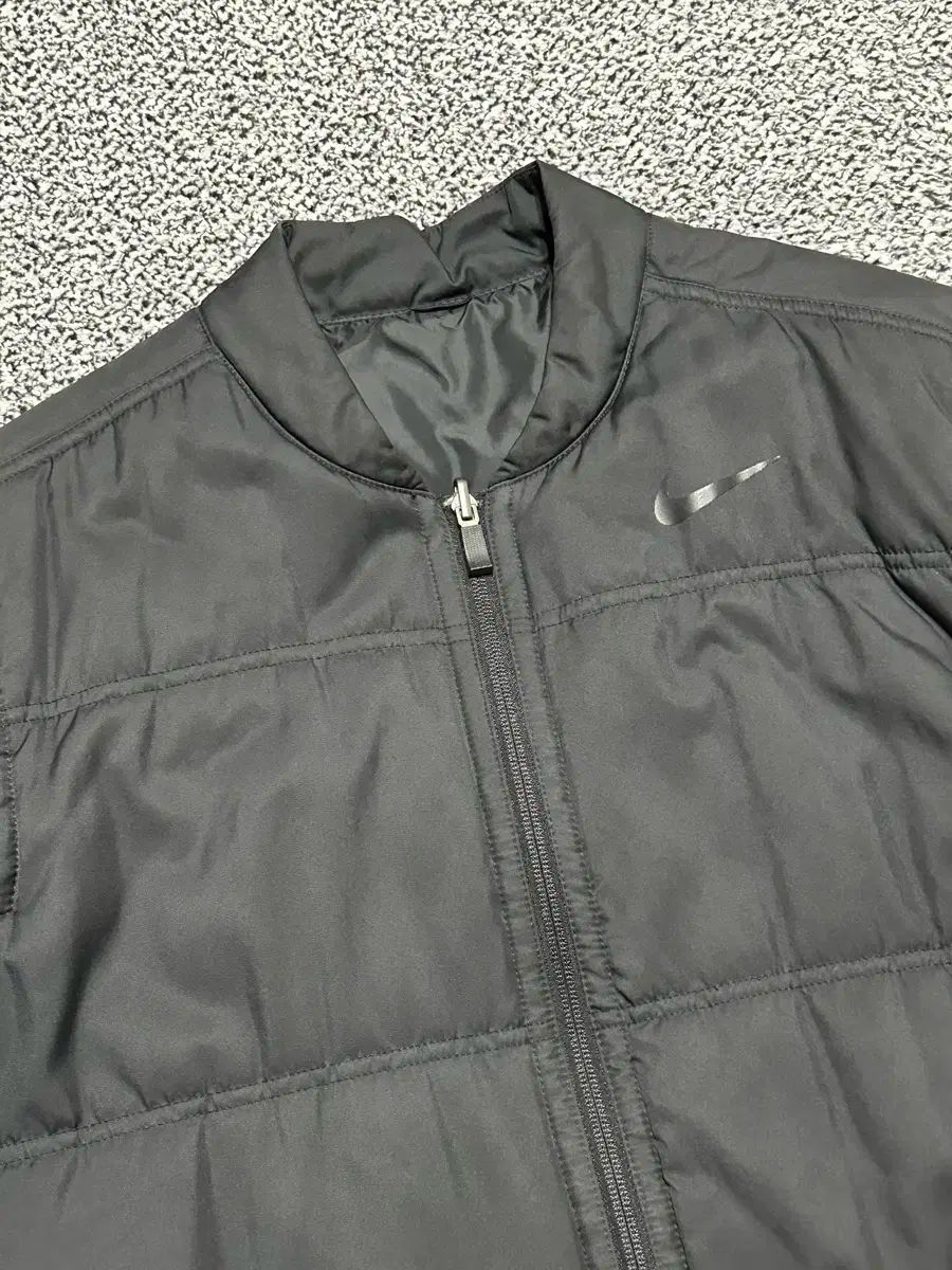 ナイキ メンズ 100 軽量 ダウン