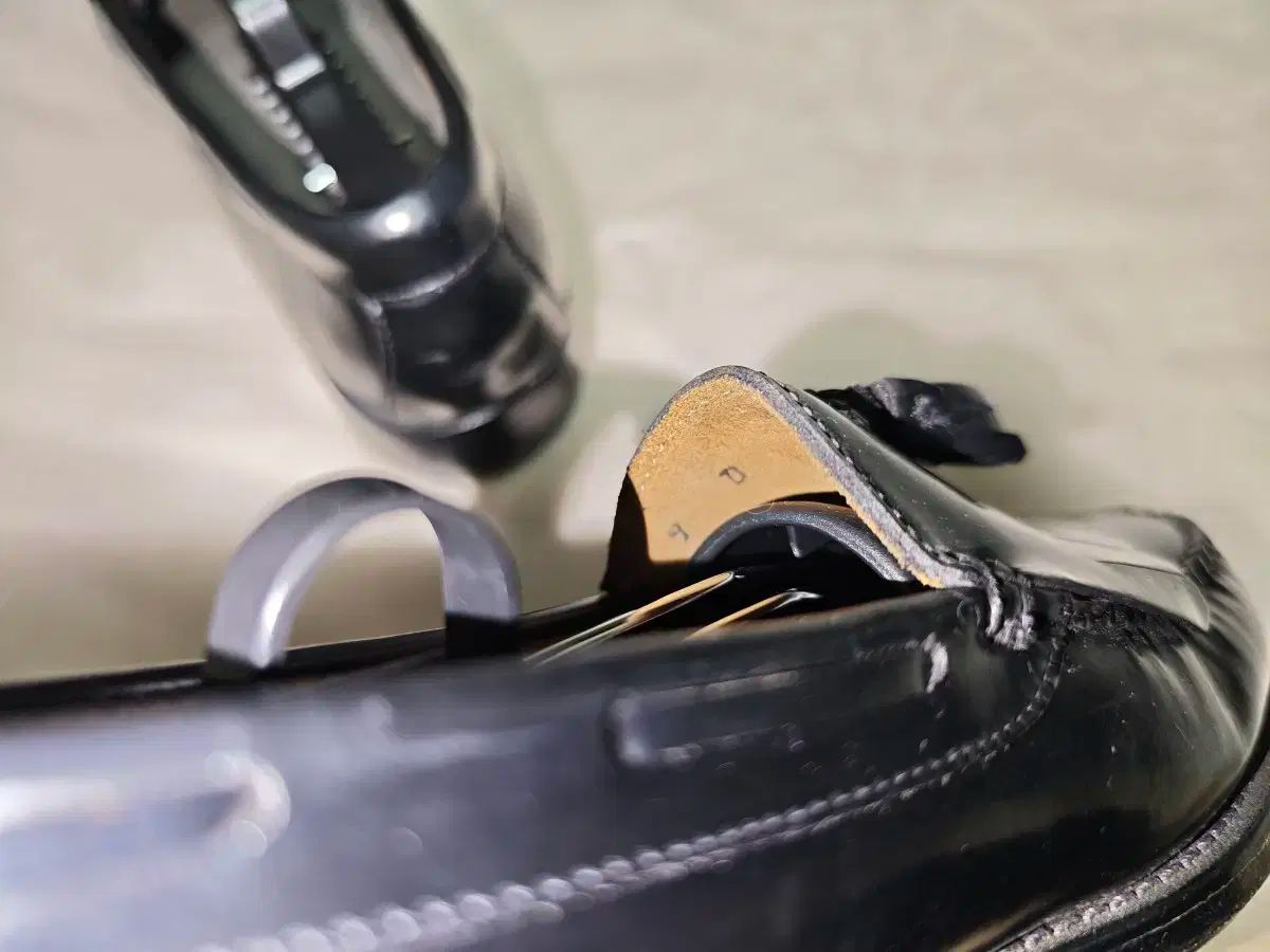 ウィジュンズ ブラックローファー