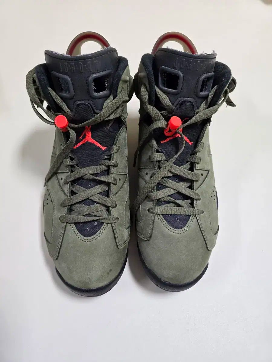 280 NIKE ジョーダン 6 x トラヴィス スコット レトロ オリーブ