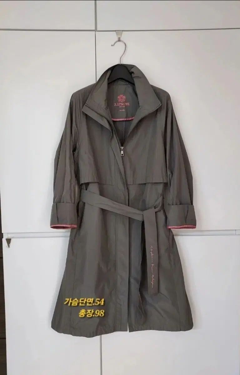 ア テストーニ トレンチコート66 カーキ色