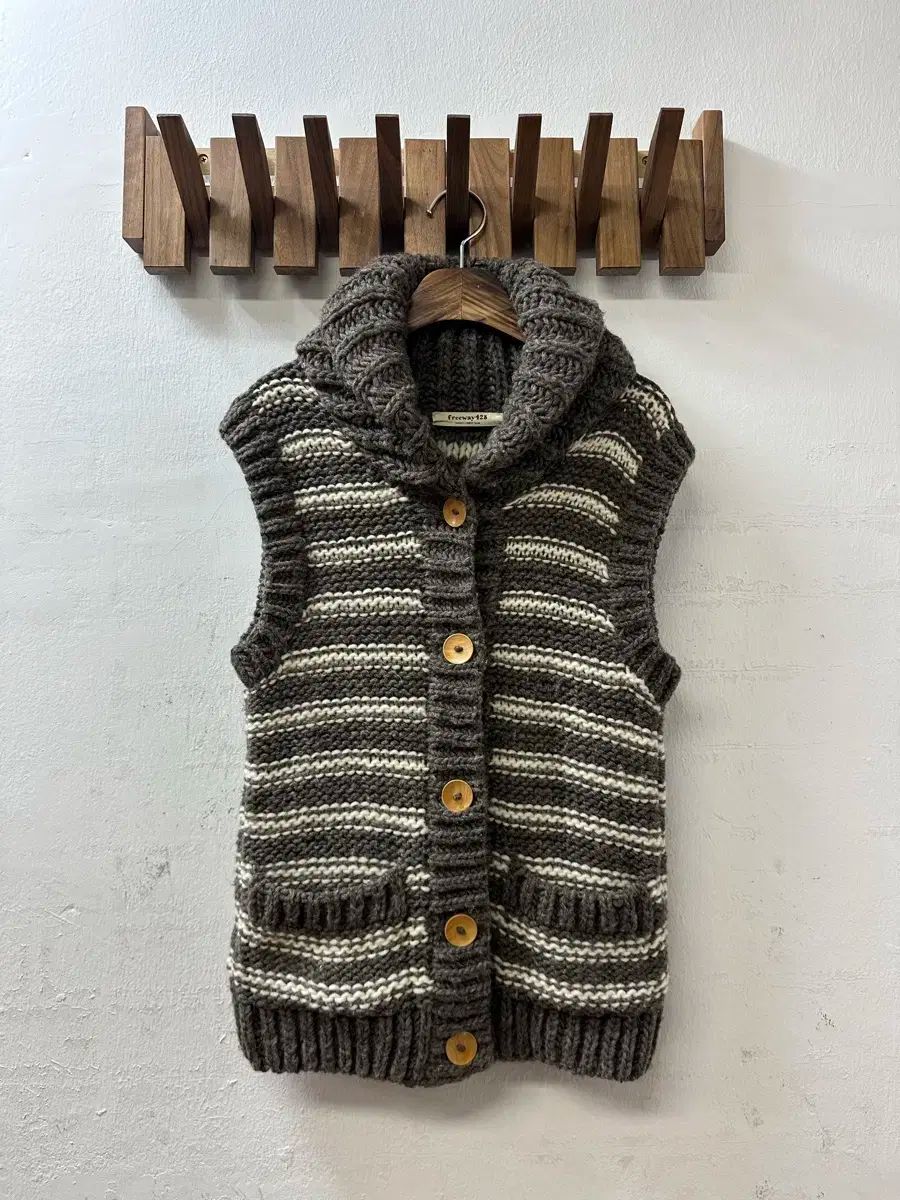 ヘビーウール ウッドボタン ストライプ ショール ニット ベスト