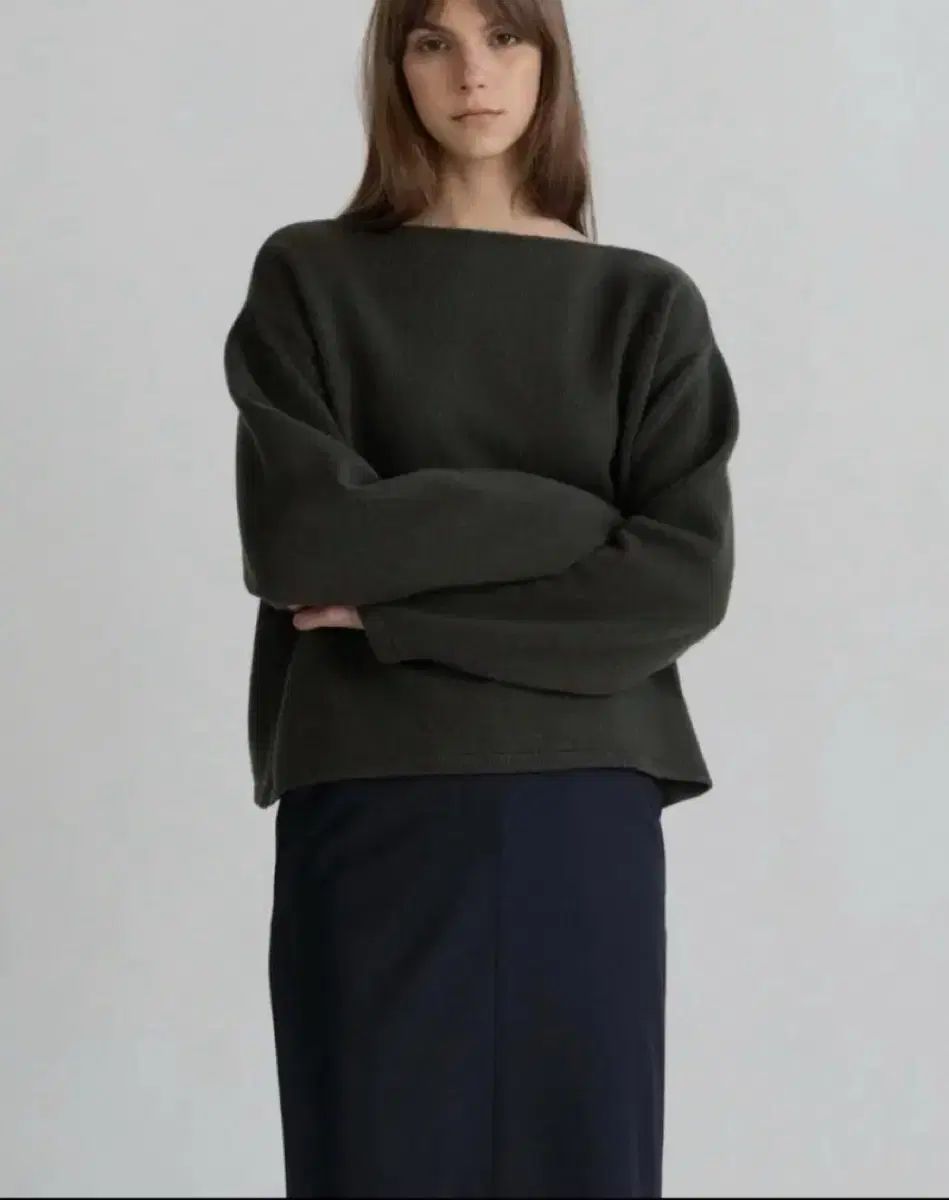 ムンダル ウィンスレット ニット カーキ