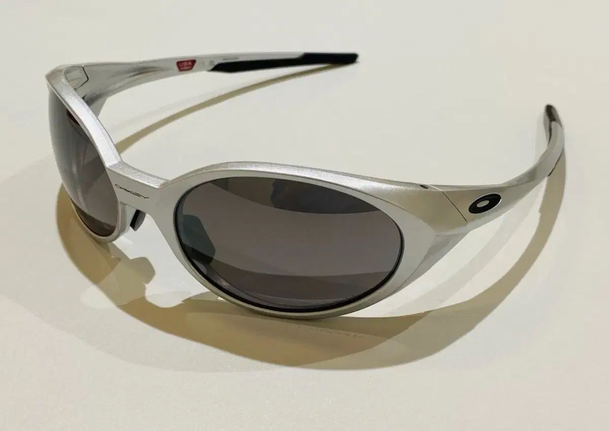 25年着用バージョン OAKLEY アイジャケット REDUX シルバー プリズム ブラック偏光