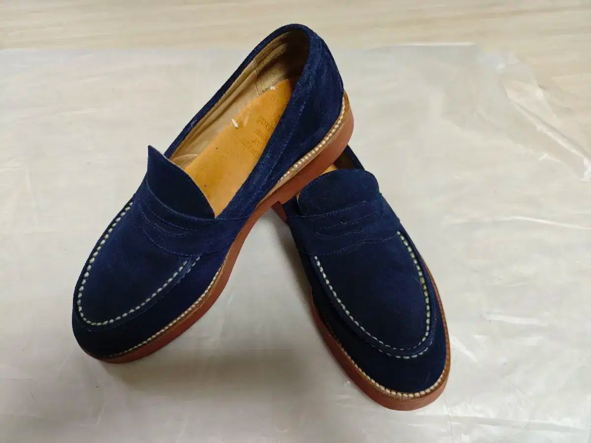 Uケテン YUKETEN スウェードローファー