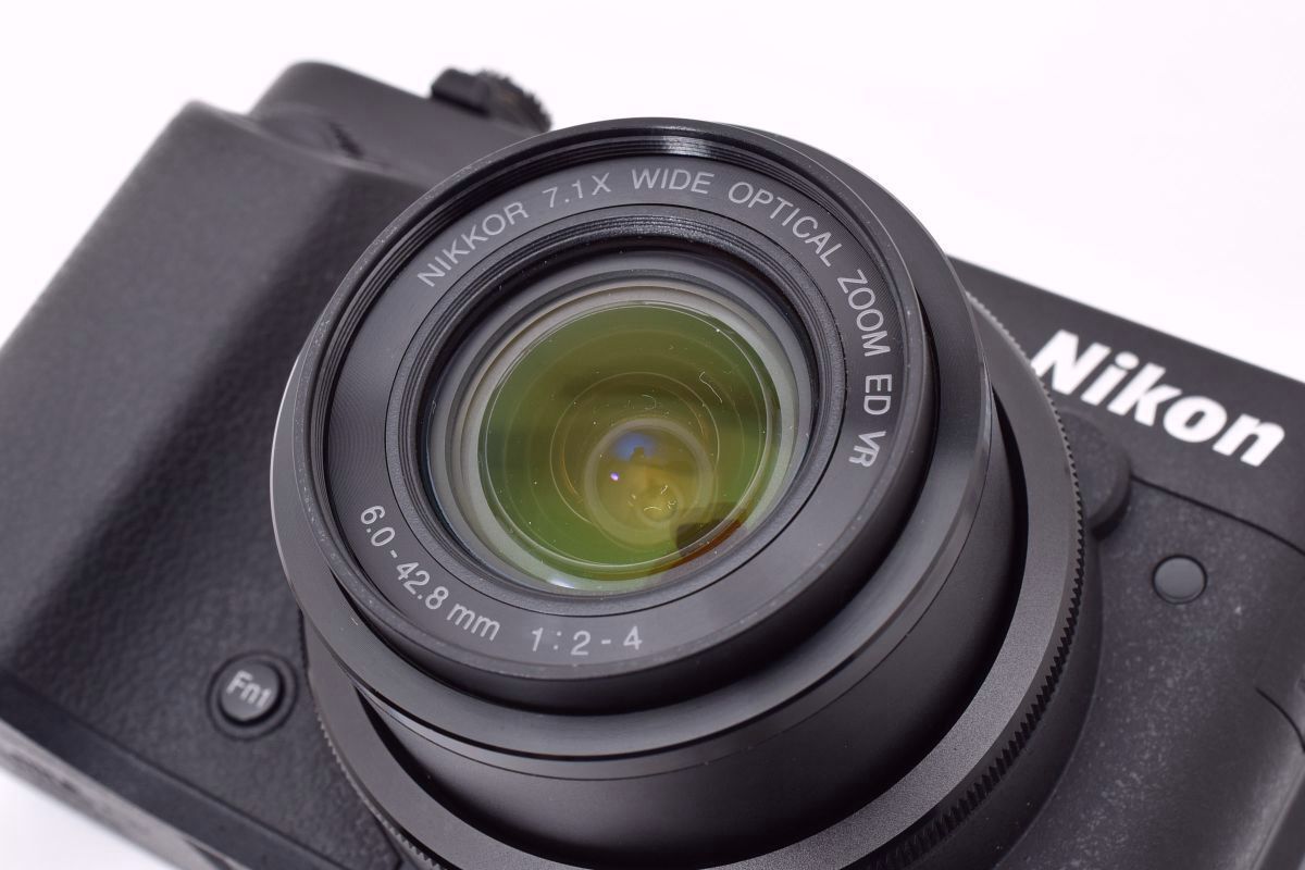 大口径レンズ バリアングル液晶