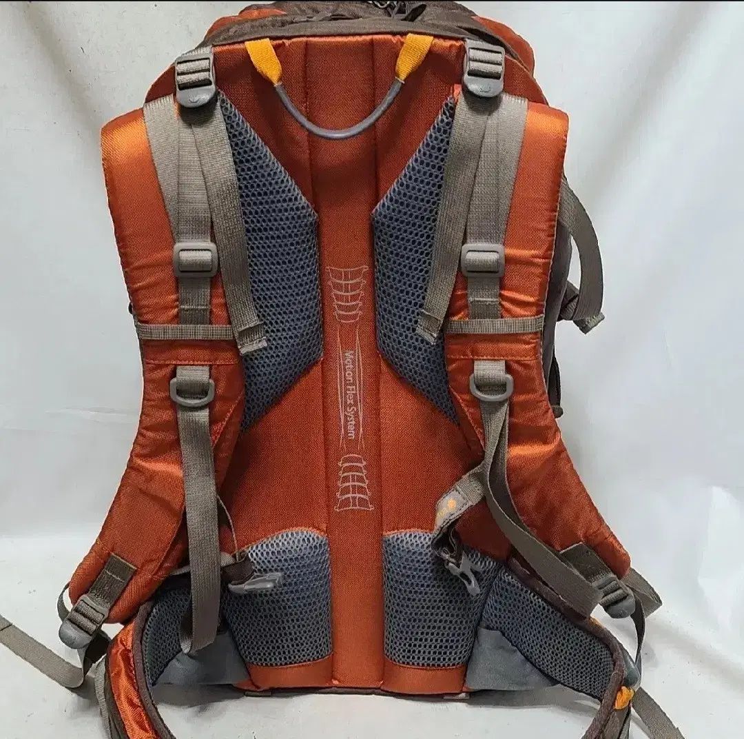 ラフマ 登山リュック 35L オレンジ色