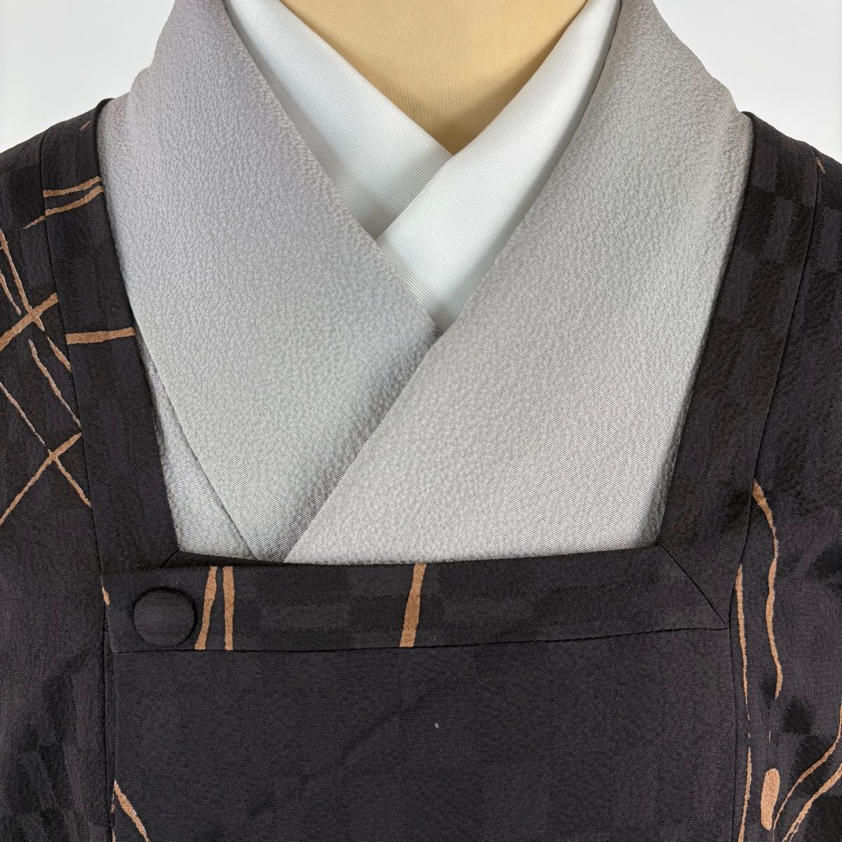  道行 身丈97 cm 裄丈65 M 和装コート 角衿 幾何学 地紋 焦茶色 正絹 秀品 羽織 着物 浴衣